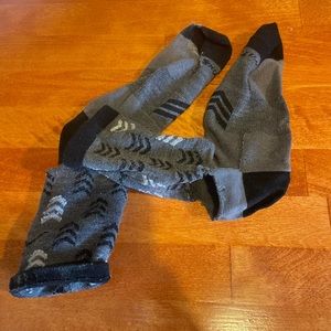 Darn tough socks large